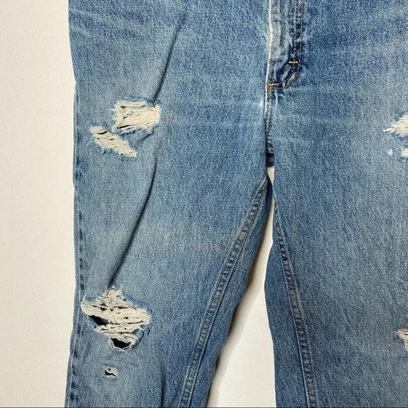Lee | Regular Fit‎ Medium Wash Distressed Jeans - Picture 3 of 8
